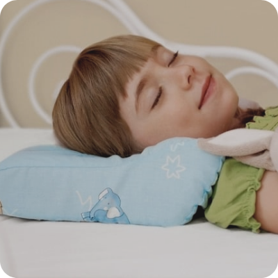 Poduszka dla dziecka - od kiedy dziecko może spać na poduszce?